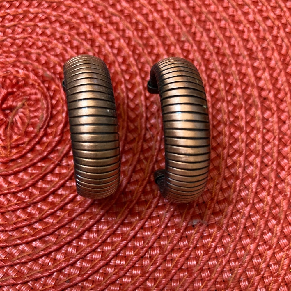 Bundle 5, get 20% off - Vintage Bronze/Copper Ribbed Hoop Earrings